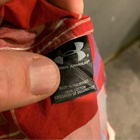 Men’s Under Armor Button Down Shirt - Picture 5 of 6